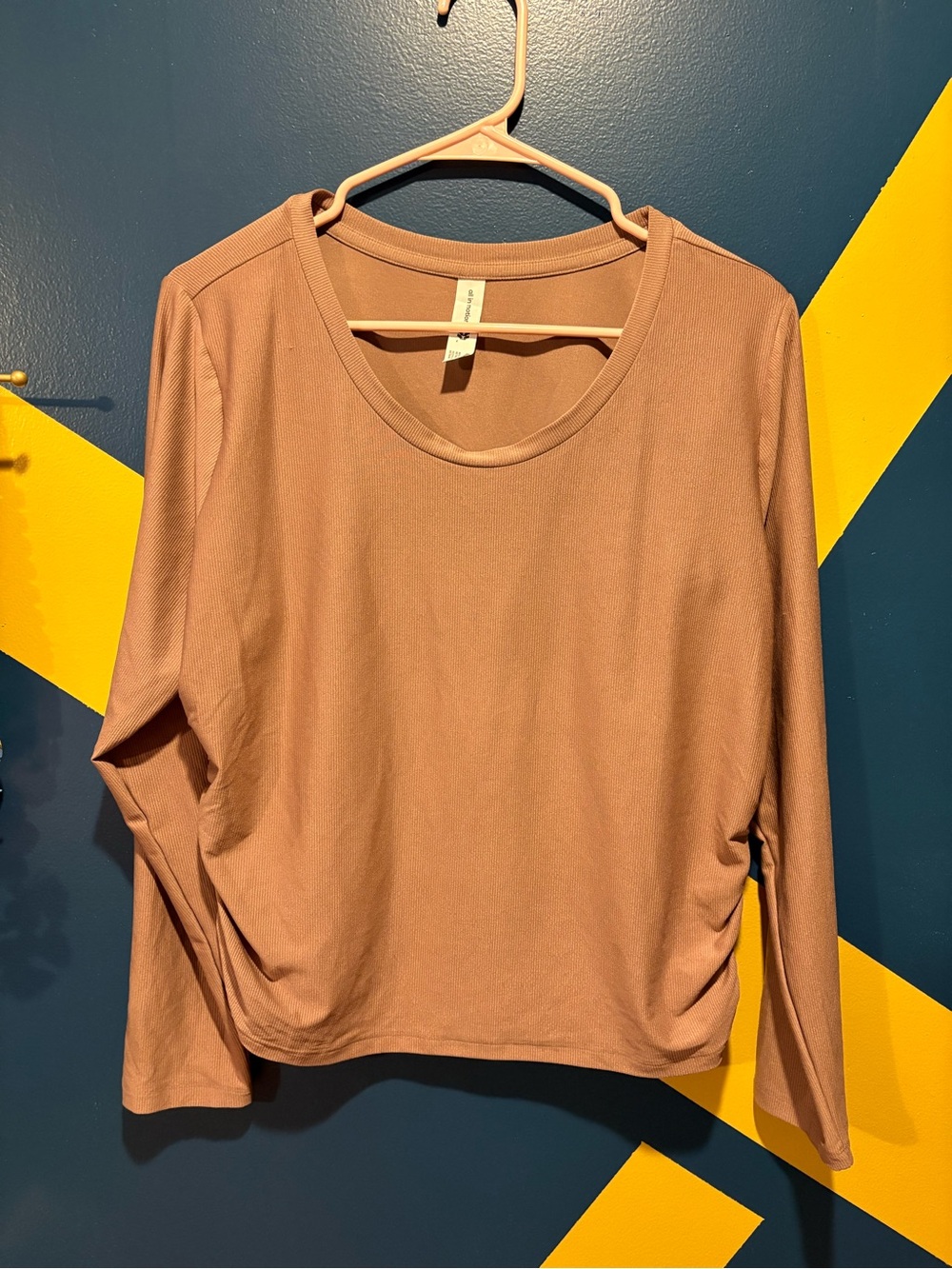 All In Motion Tan Lightly Ribbed Scoop Neck Long Sleeve Ruched Top NWOT